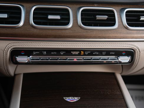 Used 2020 Mercedes-Benz GLE 350 4MATIC image 35