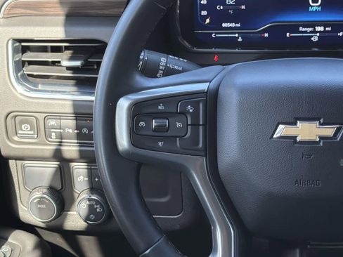 Used 2023 Chevrolet Suburban LT image 12