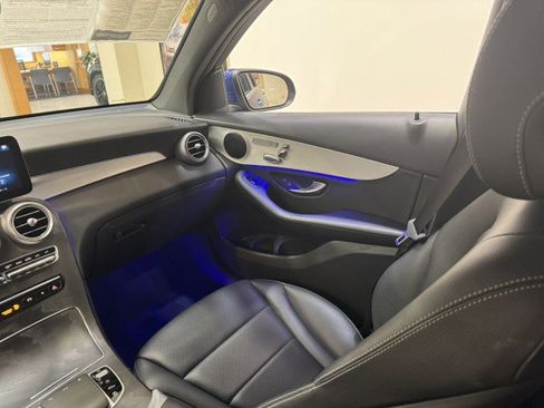 Certified 2022 Mercedes-Benz GLC 300 image 11