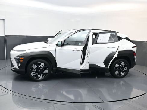 Certified 2025 Hyundai Kona SEL image 23