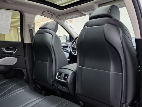 Certified 2025 Acura RDX w/Technology Package image 18