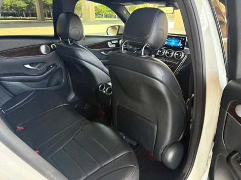 Used 2020 Mercedes-Benz GLC 300 image 33