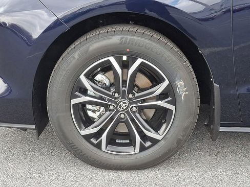 New 2026 Toyota Sienna Platinum image 19