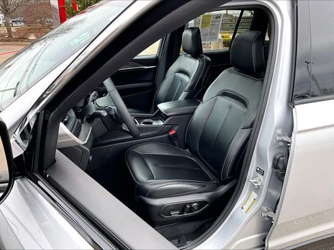 Used 2024 Jeep Grand Cherokee Limited 4xe image 10