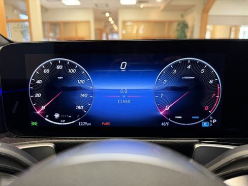 Certified 2025 Mercedes-Benz GLB 250 image 9