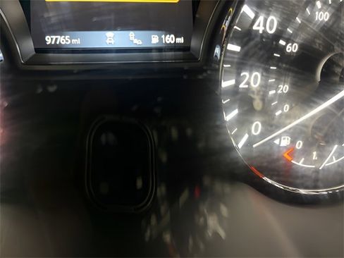 Used 2018 Nissan Pathfinder SL w/ Cargo Package image 20