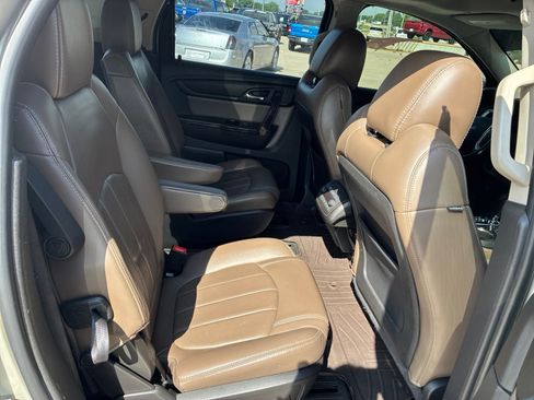 Used 2017 GMC Acadia Limited SLT AWD/4WD image 23