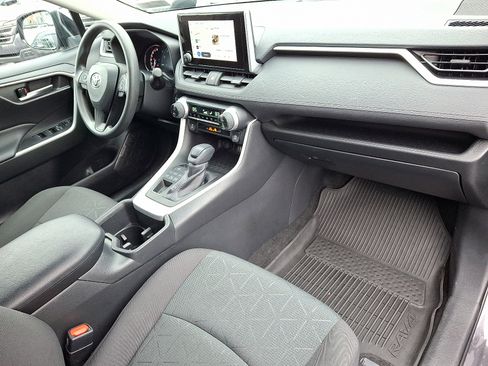 Used 2024 Toyota RAV4 XLE image 41