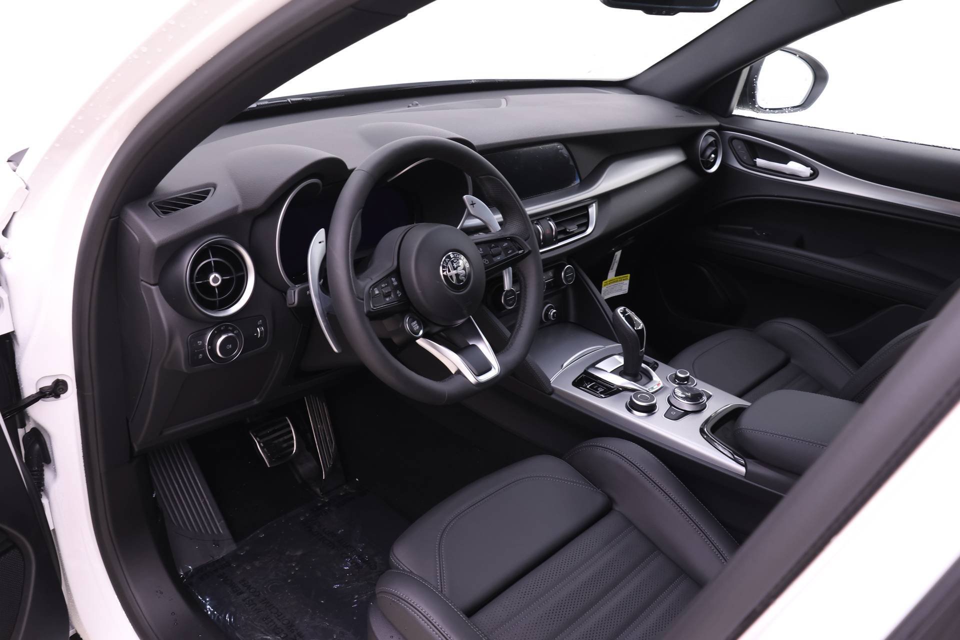 New 2026 Alfa Romeo Stelvio Sprint AWD/4WD image 6