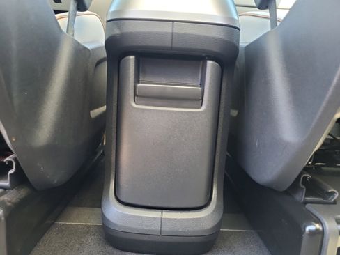 Used 2025 Volkswagen ID. Buzz 1st Edition image 33