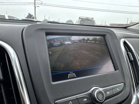 Used 2020 Chevrolet Equinox LT AWD/4WD image 13