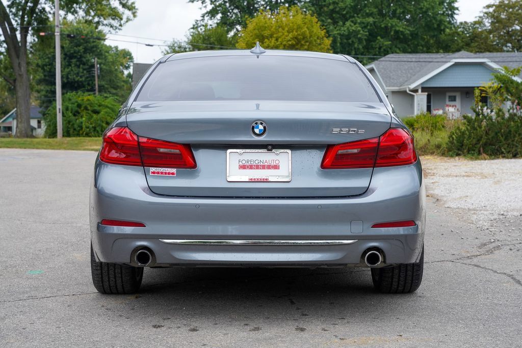 Used 2019 BMW 530e RWD image 7