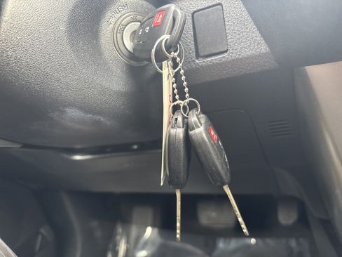 Used 2014 Toyota RAV4 LE image 26