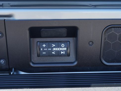 Used 2024 GMC Sierra 2500 AT4X AWD/4WD image 18
