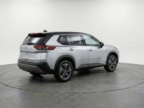 Used 2025 Nissan Rogue SV image 9