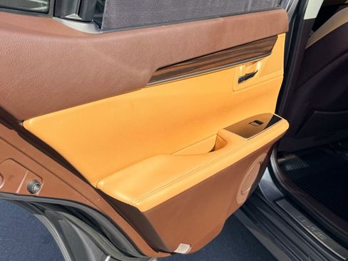 Used 2018 Lexus ES 350 w/ Ultra Luxury Package image 17