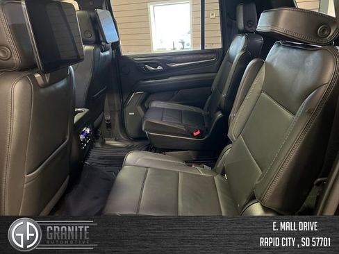 Used 2022 GMC Yukon XL Denali w/ Denali Ultimate Package image 25