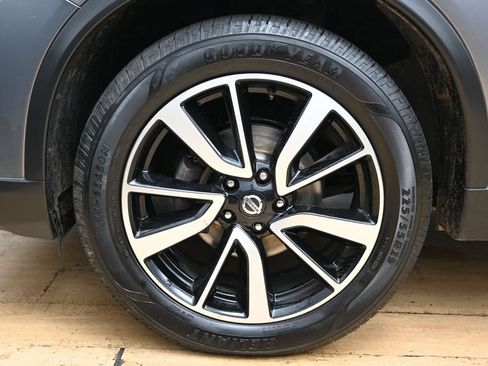 Used 2020 Nissan Rogue SL AWD/4WD image 11