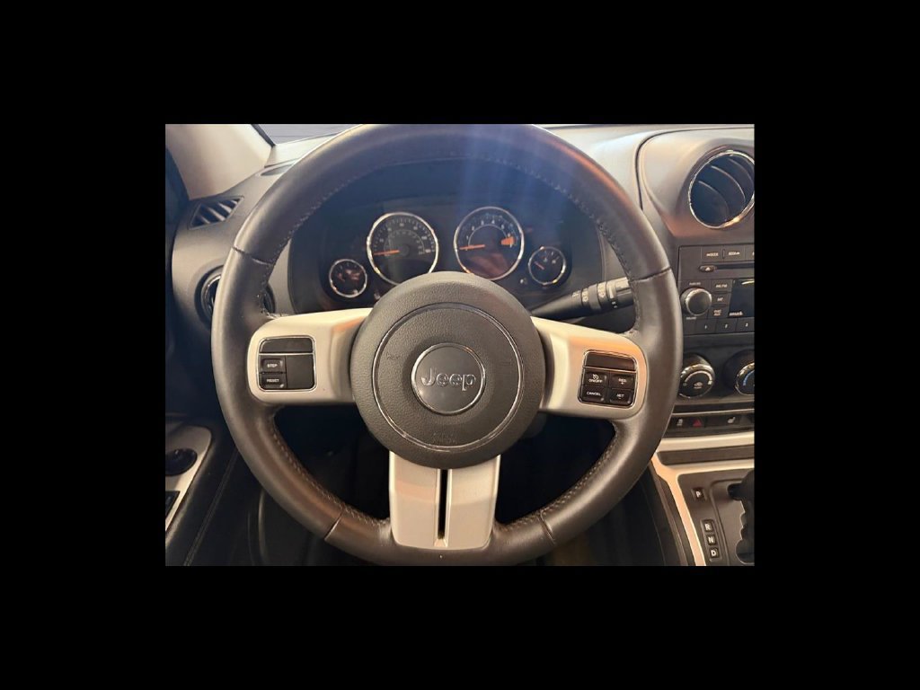 Used 2017 Jeep Compass Latitude AWD/4WD image 14