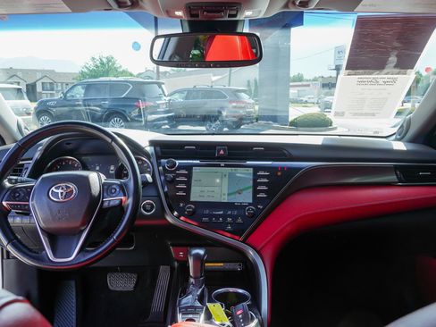 Used 2019 Toyota Camry XSE FWD image 31