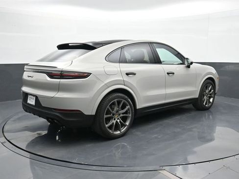 Certified 2022 Porsche Cayenne S AWD/4WD image 23