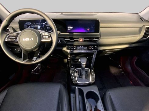 Used 2024 Kia Seltos EX AWD/4WD image 16