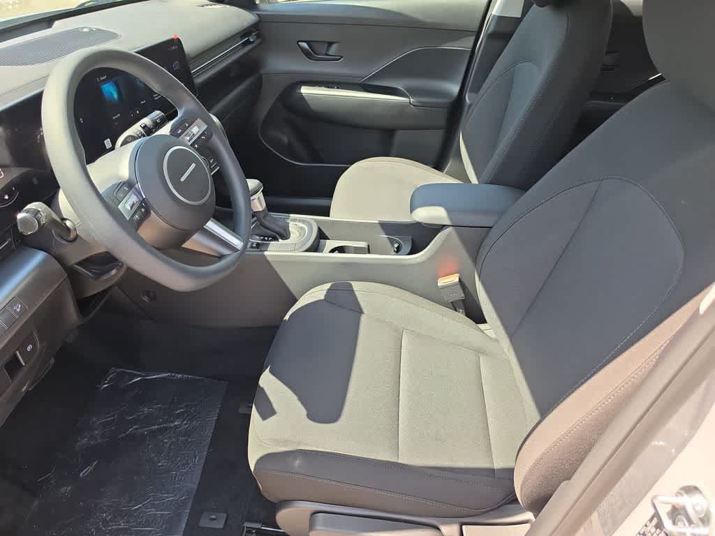 New 2027 Hyundai Kona SE FWD image 16