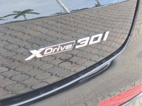 Used 2022 BMW X4 xDrive30i w/ Parking Assistance Package image 9