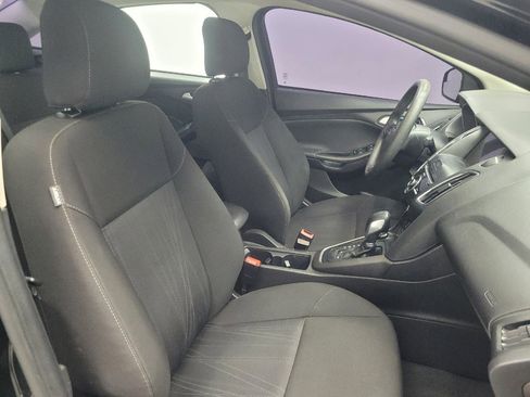 Used 2017 Ford Focus SEL image 21