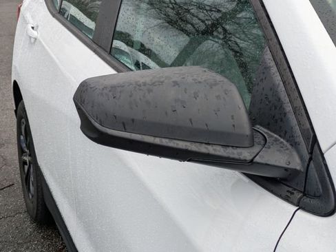 Used 2020 Chevrolet Equinox LS image 12