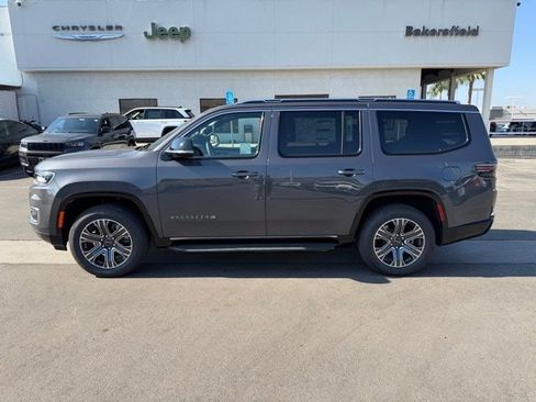 New 2025 Jeep Wagoneer 4WD w/ HD Trailer Tow Package image 4