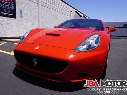 Used 2014 Ferrari California RWD image 41