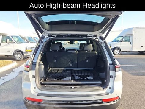 Used 2025 Jeep Grand Cherokee Limited w/ Luxury Tech Group II AWD/4WD image 32