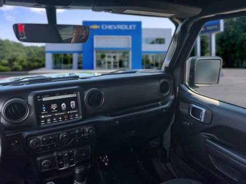 Used 2022 Jeep Wrangler Unlimited Sport AWD/4WD image 32