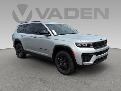 New 2026 Jeep Grand Cherokee L 2WD image 1