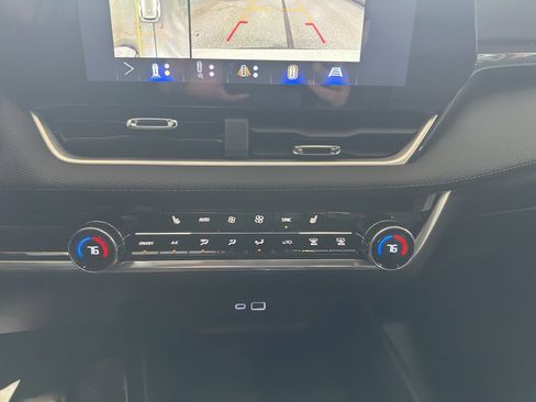 New 2026 Chevrolet Equinox LT w/ Convenience Package II image 29