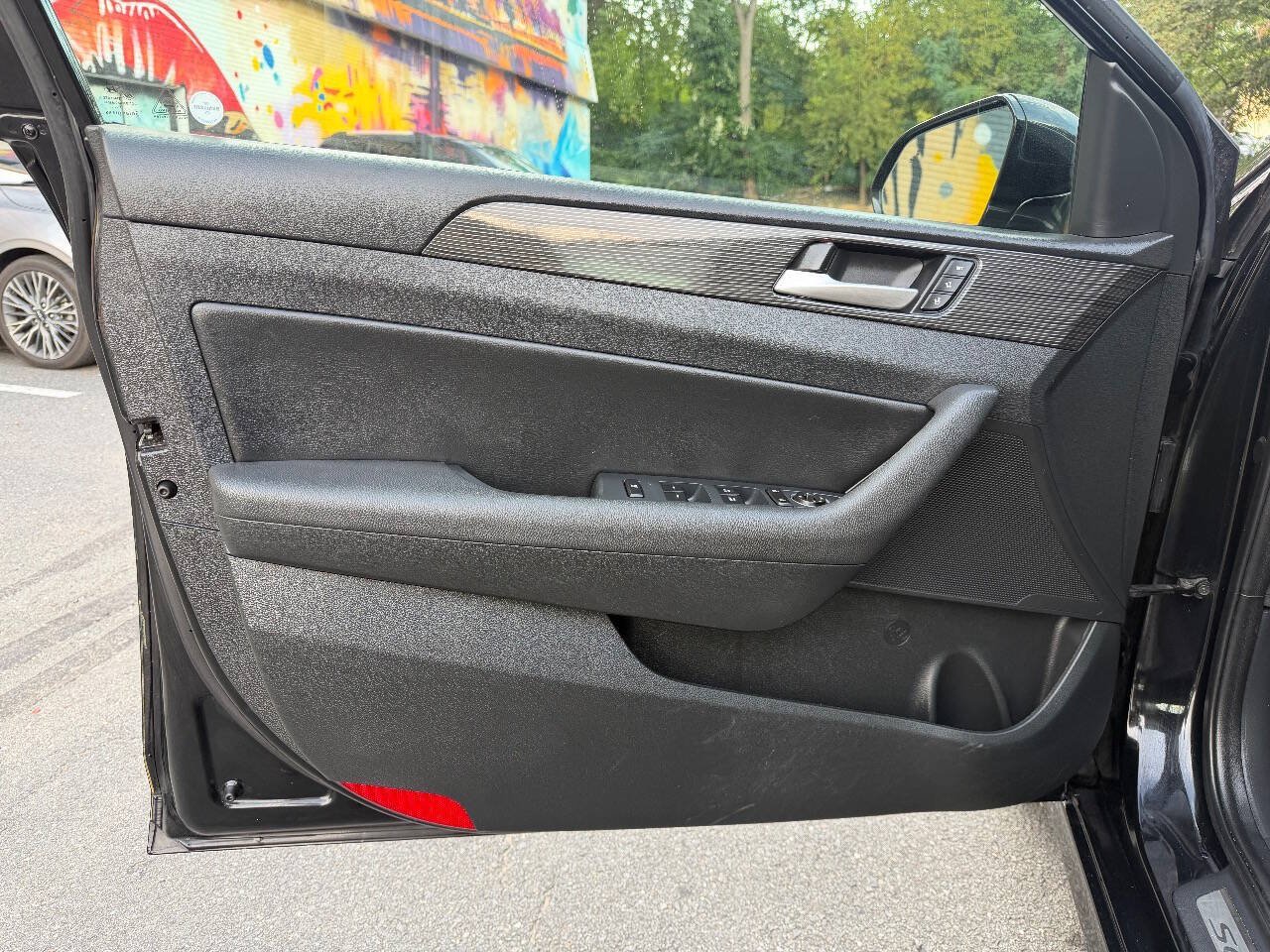 Used 2018 Hyundai Sonata Limited FWD image 10