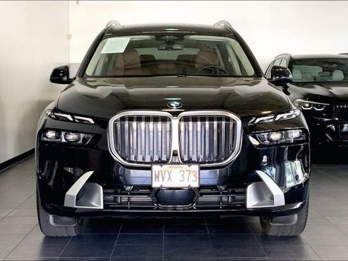Certified 2023 BMW X7 xDrive40i w/ Executive Package image 3