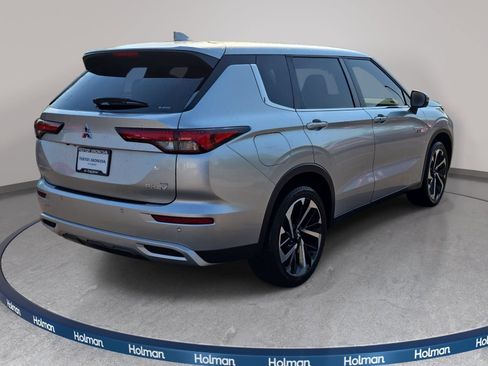 Used 2025 Mitsubishi Outlander SE AWD/4WD image 6