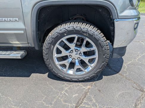 Used 2017 GMC Sierra 1500 SLT w/ SLT Premium Package AWD/4WD image 10