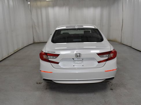 Used 2018 Honda Accord EX image 6