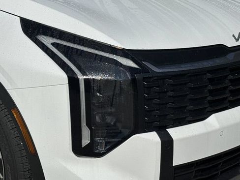 New 2026 Kia Sportage LX FWD image 9