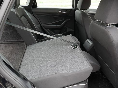 Used 2024 Volkswagen Jetta Sport image 46