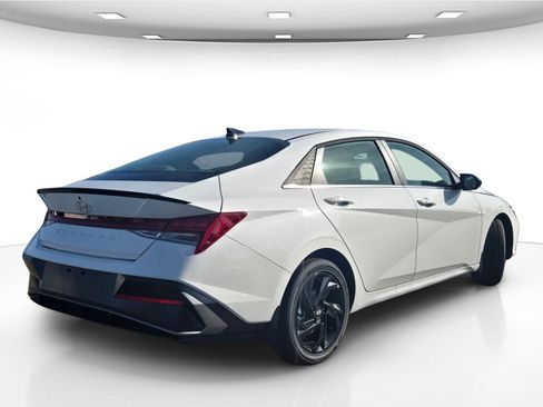 New 2026 Hyundai Elantra SEL Sport image 8