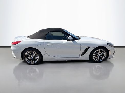 Used 2026 BMW Z4 sDrive30i image 2