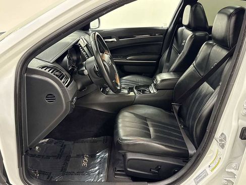 Used 2017 Chrysler 300 S w/ 300S Premium Group image 13