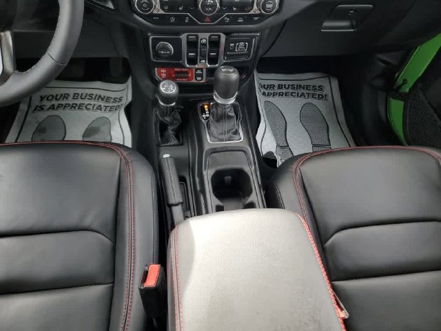 Used 2025 Jeep Wrangler Unlimited Rubicon AWD/4WD image 25