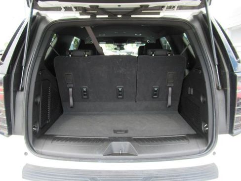 Used 2025 Chevrolet Tahoe LS AWD/4WD image 35