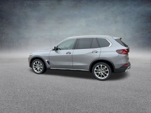 Used 2024 BMW X5 xDrive40i w/ Premium Package image 15