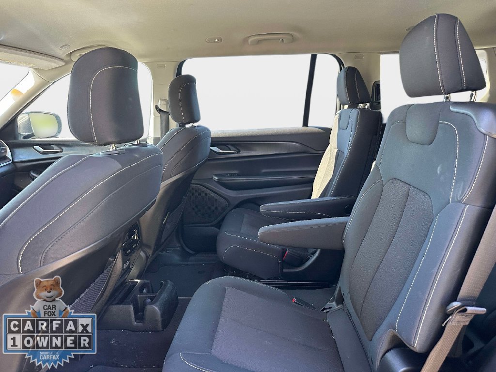Used 2023 Jeep Grand Cherokee L Laredo w/ Luxury Tech Group I AWD/4WD image 12